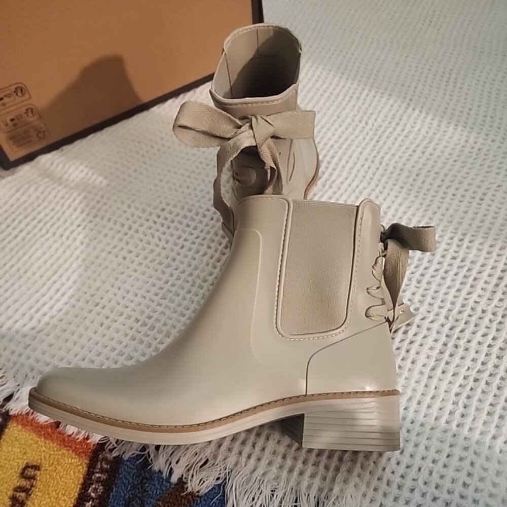 BERNARDO Briton Rain Booties size US 7